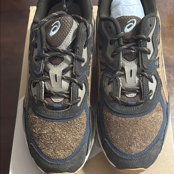Men’s ASICS Earthy Tone Sneakers - Picture 2 of 7